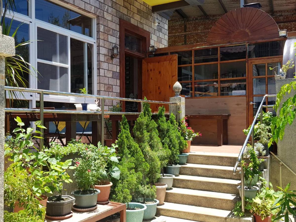 La Fleur Bnb & Restaurant Heng-ch'un Esterno foto