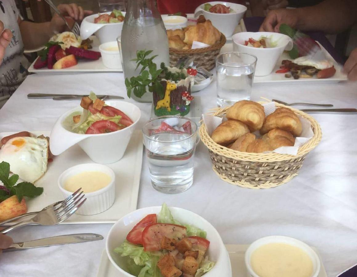 La Fleur Bnb & Restaurant Heng-ch'un Esterno foto